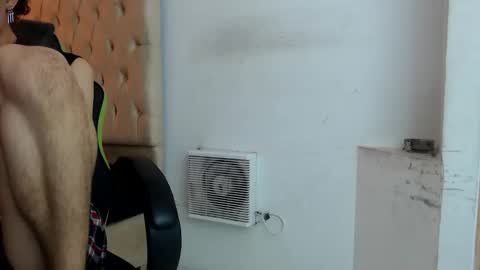 darkknightx01 online show from November 9, 2025, 3:05 am