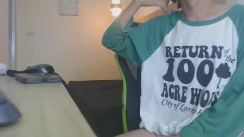 darkknightx01 online show from November 11, 2025, 2:22 am