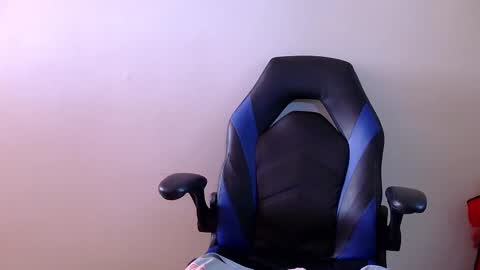 Darkkras online show from January 24, 2025, 6:56 pm