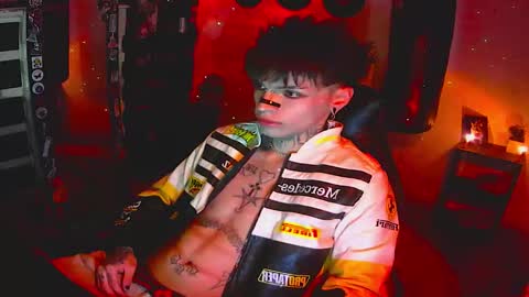   online show from November 5, 2025, 7:30 am