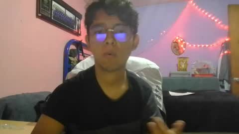 Snapshot of darknex_ chatting on May 8, 2026, 3:01 am Jose Ian online show from May 8, 2026, 3:01 am