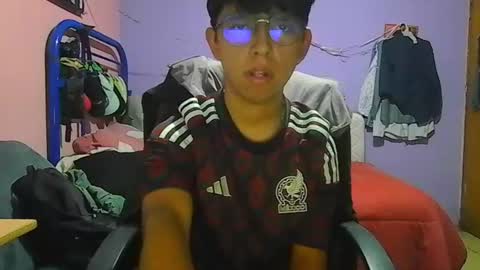 Snapshot of darknex_ chatting on June 20, 2026, 5:43 am Jose Ian online show from June 20, 2026, 5:43 am