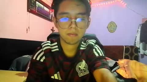 Snapshot of darknex_ chatting on June 28, 2026, 4:29 am Jose Ian online show from June 28, 2026, 4:29 am