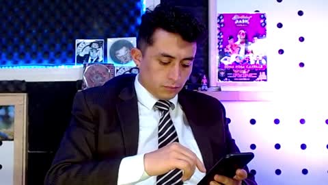 DARKO0717 online show from January 18, 2025, 4:53 pm