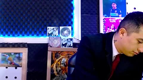 DARKO0717 online show from February 23, 2025, 12:27 pm