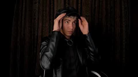 Snapshot of darkodark0 chatting on January 6, 2026, 12:25 am Darko online show from January 6, 2026, 12:25 am