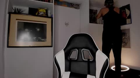 Snapshot of darkodark0 chatting on February 1, 2026, 9:24 pm Darko online show from February 1, 2026, 9:24 pm