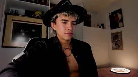 Snapshot of darkodark0 chatting on February 11, 2026, 10:26 pm Darko online show from February 11, 2026, 10:26 pm