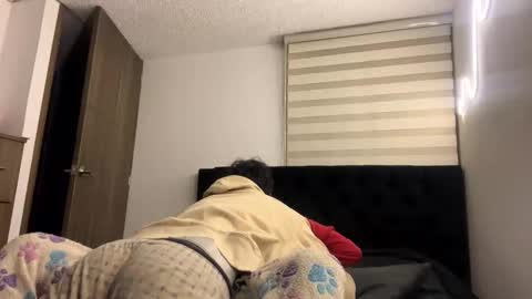 Snapshot of darkpleasuress chatting on April 18, 2026, 7:23 am darkpleasuress online show from April 18, 2026, 7:23 am