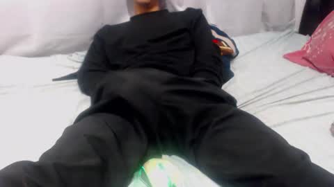Snapshot of darkr_ider chatting on April 21, 2026, 9:50 pm darkr_ider online show from April 21, 2026, 9:50 pm