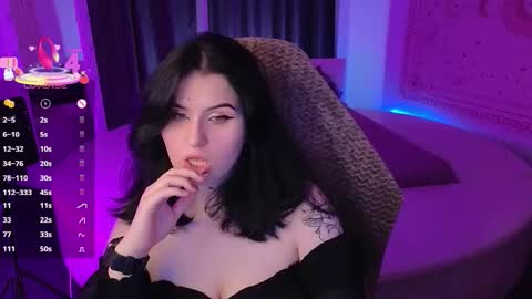 Snapshot of darksh1ne chatting on September 25, 2025, 6:28 am Shine online show from September 25, 2025, 6:28 am