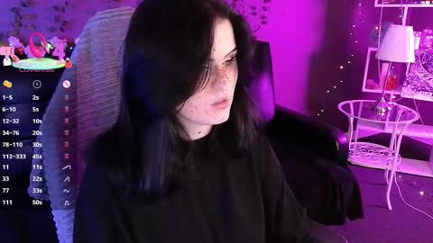 Snapshot of darksh1ne chatting on October 1, 2025, 8:37 pm Shine online show from October 1, 2025, 8:37 pm