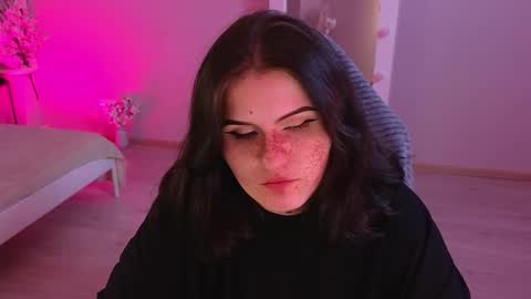 Snapshot of darksh1ne chatting on February 4, 2026, 9:09 pm Shine online show from February 4, 2026, 9:09 pm