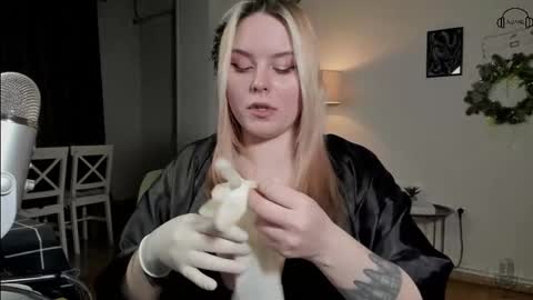 Miss Tailor  online show from February 14, 2025, 11:09 pm