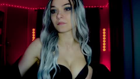 roseredgoddess online show from April 18, 2026, 2:48 am