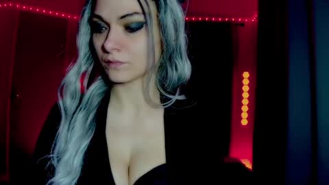Snapshot of darkskullmistress chatting on May 28, 2026, 3:26 am roseredgoddess online show from May 28, 2026, 3:26 am