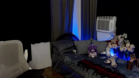 HAPPY BIRTHDAY MISTRESS MADRIANA online show from December 17, 2025, 5:30 pm