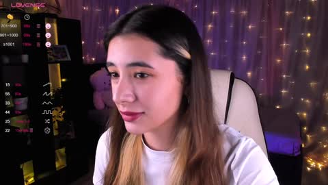 Belle online show from December 9, 2024, 4:45 am