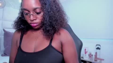 Darle Volant online show from November 2, 2025, 8:44 pm