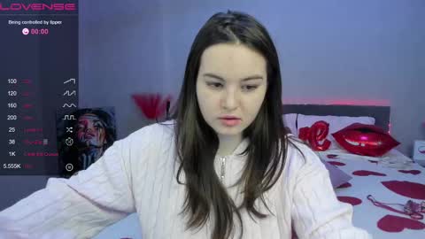 darlenedolce online show from February 22, 2025, 1:35 pm