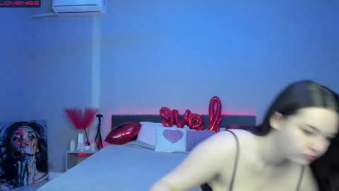 darlenedolce online show from February 23, 2025, 9:00 am