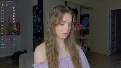 Snapshot of darlina_ryan chatting on October 22, 2025, 3:23 pm Darlina online show from October 22, 2025, 3:23 pm