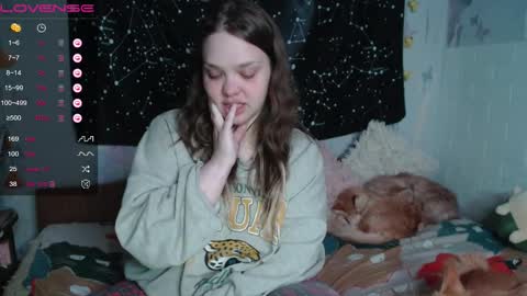 darling_tony18 online show from February 2, 2026, 8:29 pm