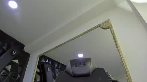 Snapshot of darlingbdsm_ chatting on July 9, 2026, 12:09 pm Darling online show from July 9, 2026, 12:09 pm
