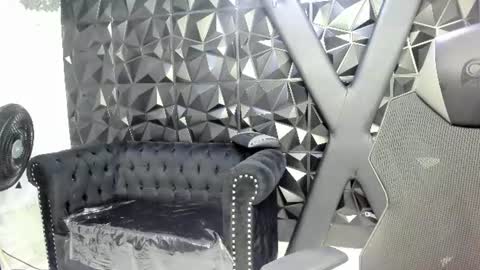 Snapshot of darlingbdsm_ chatting on July 12, 2026, 1:02 pm Darling online show from July 12, 2026, 1:02 pm