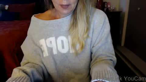 Snapshot of darlingd77 chatting on October 22, 2025, 1:00 pm DarlingD online show from October 22, 2025, 1:00 pm