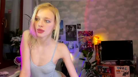 Snapshot of darlingdarinka chatting on February 9, 2025, 3:34 pm D online show from February 9, 2025, 3:34 pm