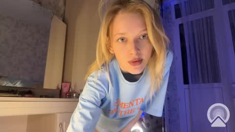 Snapshot of darlingdarinka chatting on February 25, 2025, 6:53 pm D online show from February 25, 2025, 6:53 pm