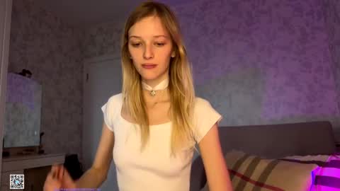 Snapshot of darlingdarinka chatting on October 12, 2025, 9:41 am D online show from October 12, 2025, 9:41 am