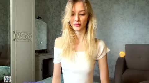 Snapshot of darlingdarinka chatting on October 13, 2025, 8:36 am D online show from October 13, 2025, 8:36 am