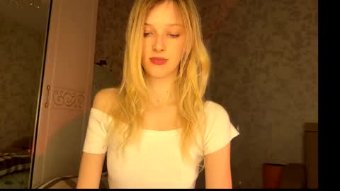 Snapshot of darlingdarinka chatting on October 23, 2025, 3:11 pm D online show from October 23, 2025, 3:11 pm