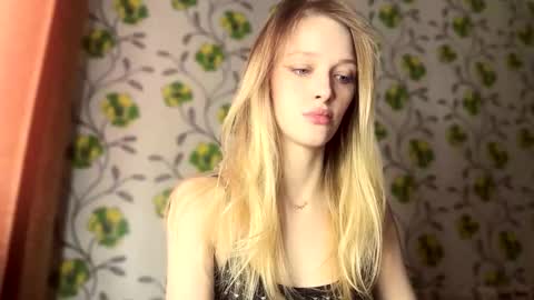 Snapshot of darlingdarinka chatting on February 24, 2026, 5:27 am D online show from February 24, 2026, 5:27 am