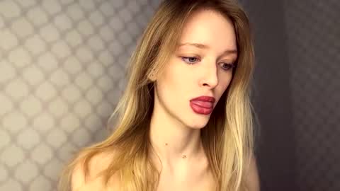 Snapshot of darlingdarinka chatting on February 28, 2026, 5:19 am D online show from February 28, 2026, 5:19 am