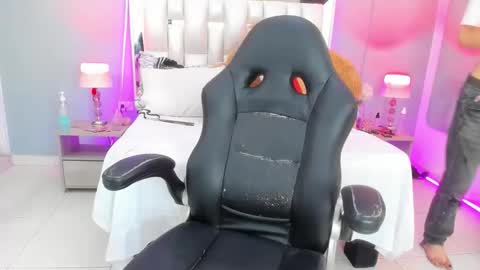 darlyn_tenderhot__ online show from October 18, 2025, 6:58 am