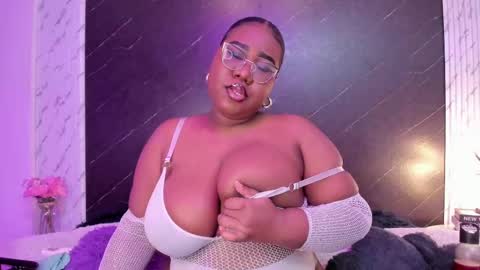  Darnell Queen online show from October 7, 2025, 3:47 am