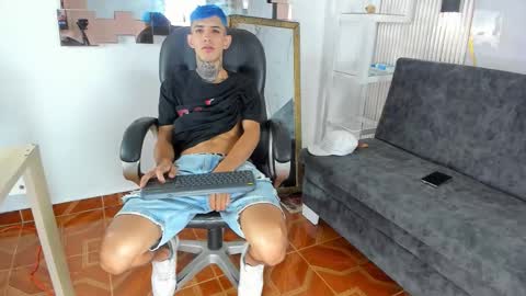 darwin_ggh online show from November 15, 2025, 7:27 am