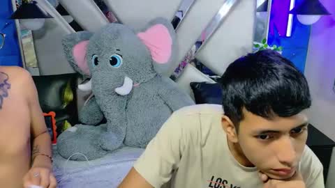 darwinandbrayan online show from December 21, 2025, 4:08 am