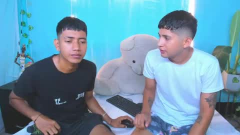 Snapshot of darwinandbrayan chatting on July 18, 2026, 2:43 pm darwinandbrayan online show from July 18, 2026, 2:43 pm