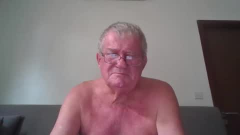 darwincock online show from April 16, 2026, 2:45 am
