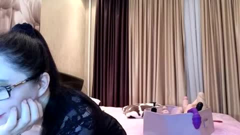 Snapshot of dashahart chatting on January 7, 2025, 7:59 pm DashaHart online show from January 7, 2025, 7:59 pm