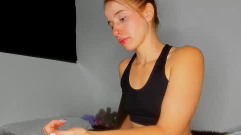 Dafne online show from March 12, 2026, 2:34 pm