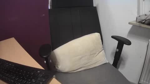 Snapshot of dauergeiil chatting on February 16, 2025, 11:27 am dauergeiil online show from February 16, 2025, 11:27 am