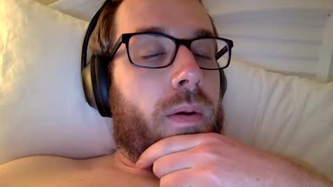 dav_luv4u online show from March 4, 2026, 8:31 am