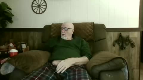 dave571960 online show from April 5, 2026, 10:34 am