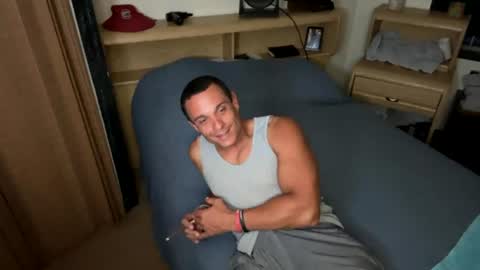 Snapshot of dave875126 chatting on June 14, 2026, 2:24 am dave875126 online show from June 14, 2026, 2:24 am
