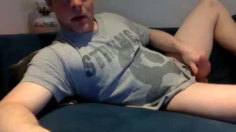 Snapshot of daveb709709709 chatting on April 22, 2026, 9:16 pm daveb709709709 online show from April 22, 2026, 9:16 pm